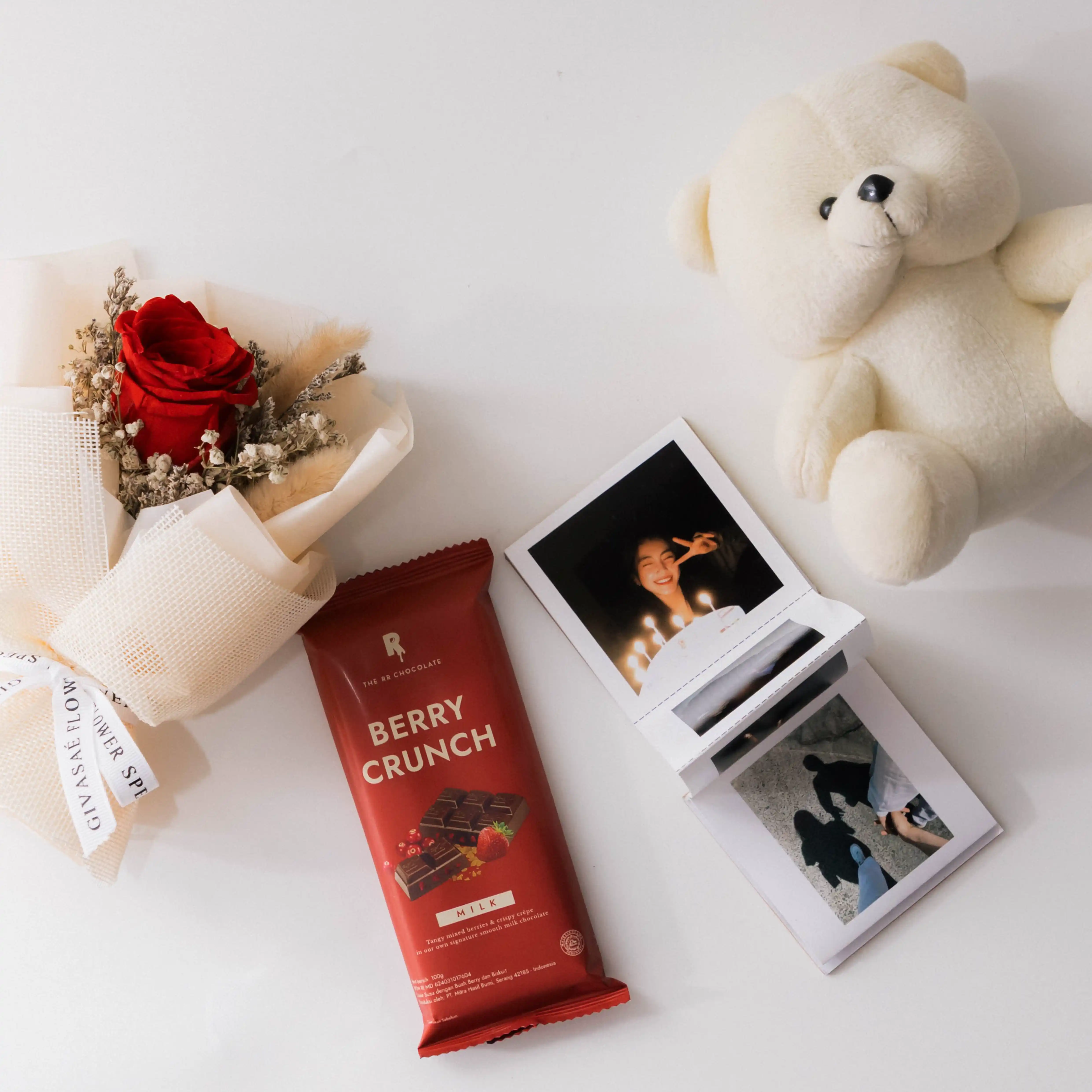 Build a Box - Kado Ulang Tahun, Pernikahan