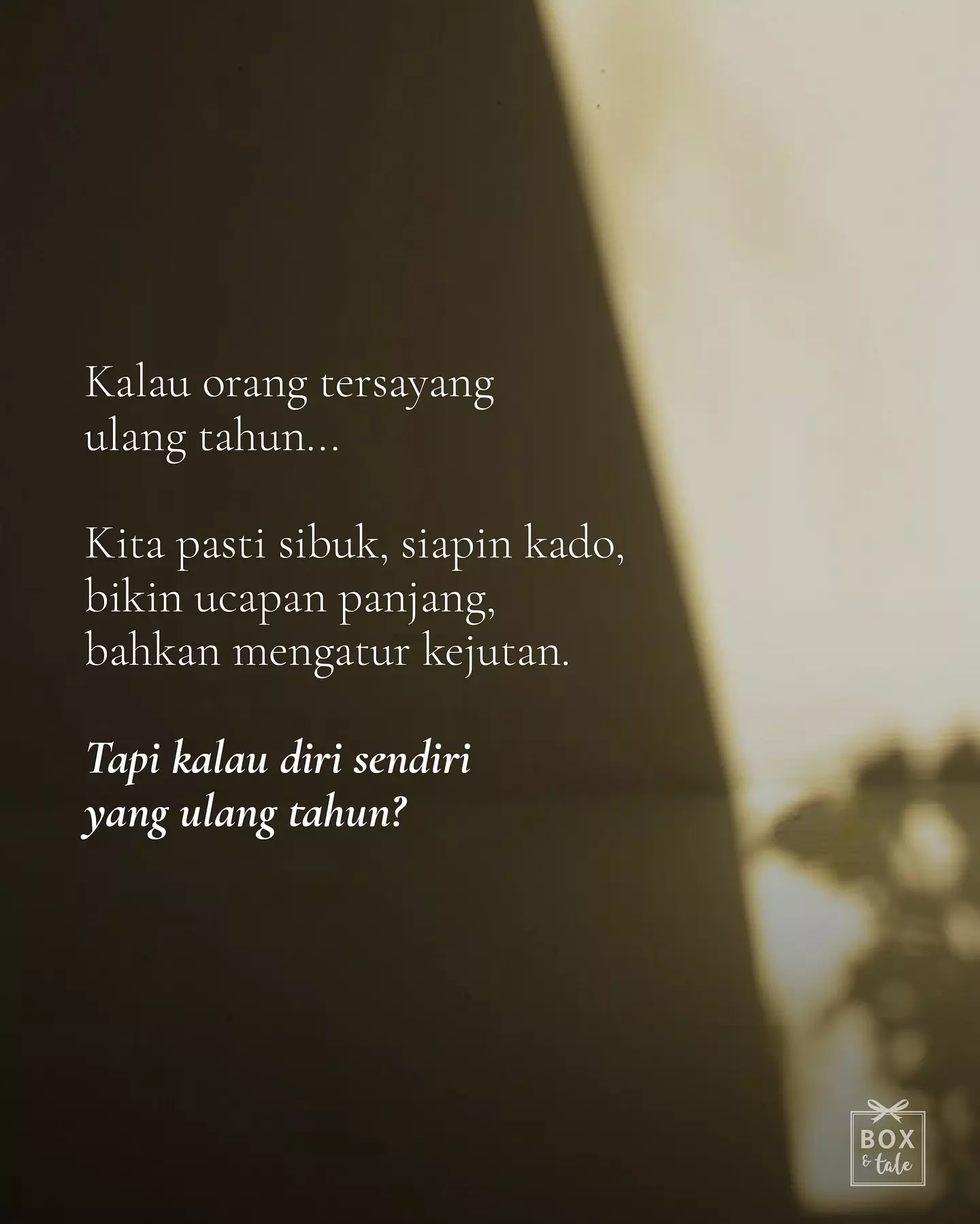Kadang semangat merayakan orang lain, tapi tidak memberikan perhatian yang sama untuk merayakan diri sendiri.

Pernah kah kalian susun ucapan untuk diri sendiri?
Pernah kah kalian siapkan hadiah untuk diri sendiri?

Kalau hari itu datang,
jangan lupa bilang:

“Selamat ulang tahun ya, terima kasih sudah sampai sejauh ini.”

🤗🤗🤗

#boxandtale
#recreatingwonderfulstories