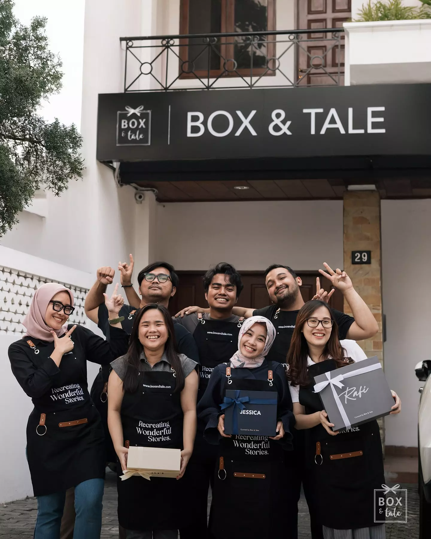 New office-fit check! ✨
Here to recreate your wonderful stories 💕

#boxandtale
#recreatingwonderfulstories