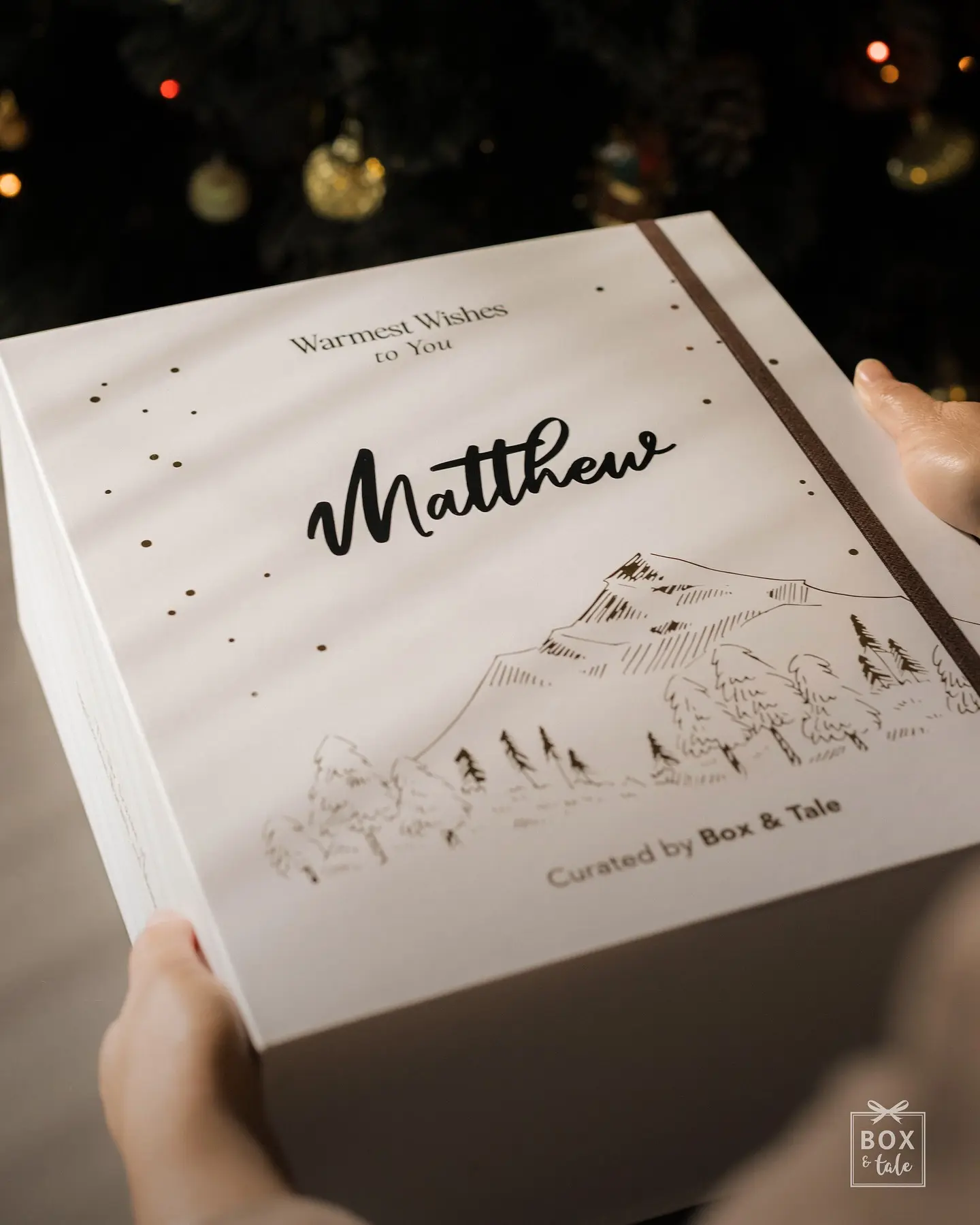 Counting days till the holiday season! 🎄⛄️✨

Box & Tale’s Christmas Gift Sets are available for pre-order at our Website, Tokopedia, and Shopee.

Get special price only at www.boxandtale.com, available for Pre-Orders until Dec 6th and will start Shipping on Dec 8th.

DM for more info! 👆🏻

___

#hampersnatal #kadonatal #hadiahnatal #hamperschristmas #idekado #hamperscookies #customhampers #boxandtale