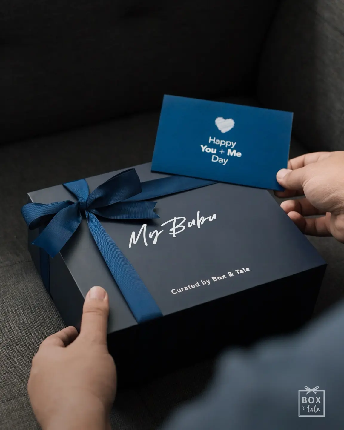 Siapa yang lebih romantis, kamu atau pasangan? 🤍✨

Kalau biasanya dia yang ngasih, maybe this is your turn shower him with love! 

Featuring ide kado untuk pacar atau pasangan yang bisa dicustom. Link pada bio! 👆🏻

#boxandtale #kadopacarcowok #kadosuami #idekado #kadovalentine