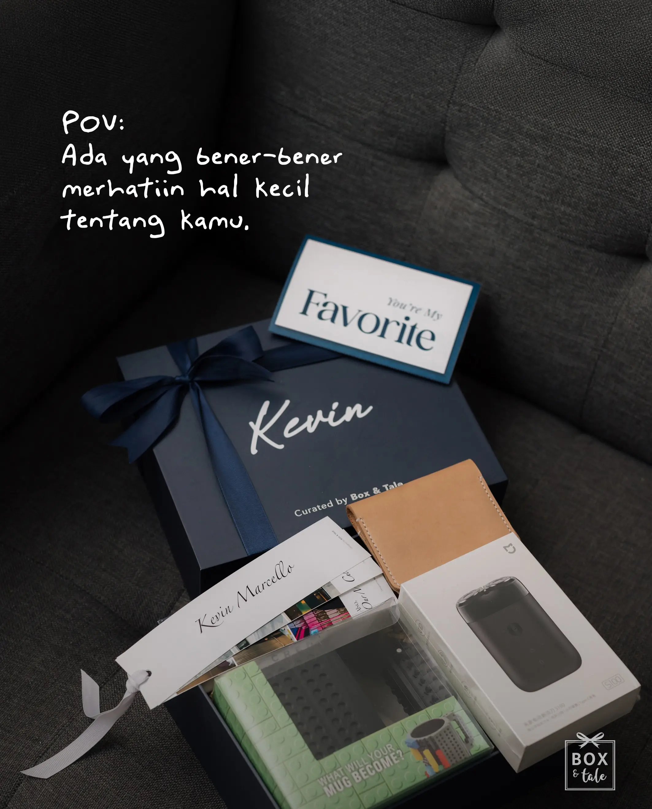 The power of inget hal-hal kecil tentang orang tersayang, bukan cuma terima hadiah tapi perasaan diperhatikan dan disayang sama siapapun yang ngasih 🤍✨

WHAT’s INSIDE:
Personalized Navy Box Regular
Custom Photo Card
Building Blocks Mug
Electric Shaver
Genuine Leather Wallet
Greeting Card

#boxandtale #giftideasforhim #customgiftbox