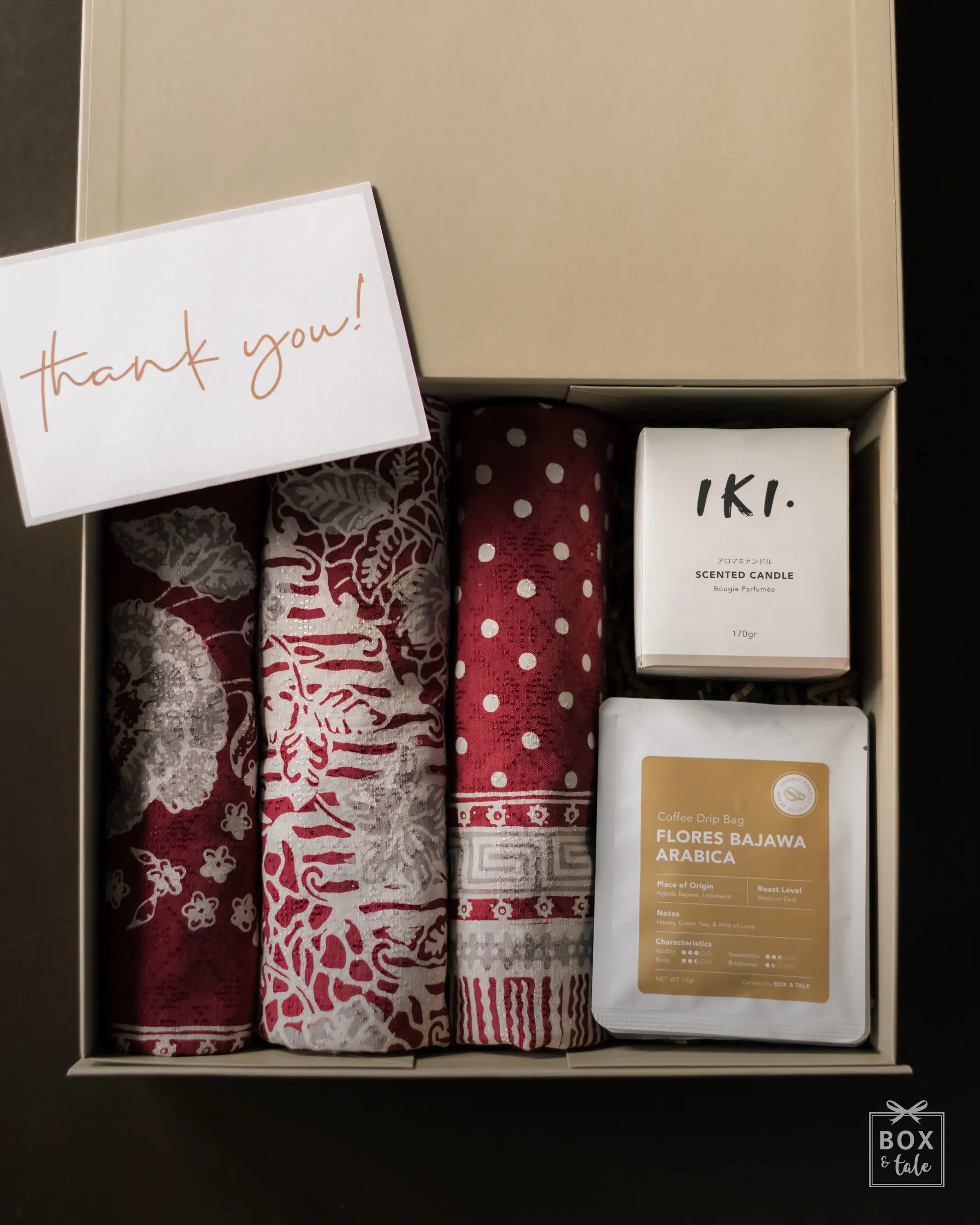 When you want to say “thank you for everything” and a text somehow doesn’t feel enough.

So: sarimbit, coffee for two, a candle for home, plus a little note from you ✨

And yes, both their names are on the box. A very specific thank you, for two very specific people 🤍🤍

Who would you gift this to? 👀