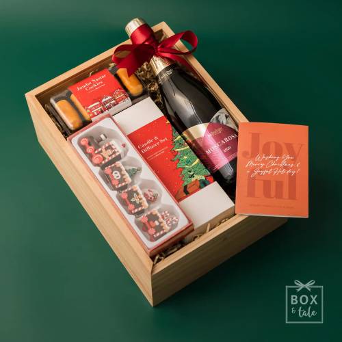 Custom Gift Hampers - Box & Tale - BOX & TALE’s CHRISTMAS PACKAGE 2023 - DASHING MOSCAROSA