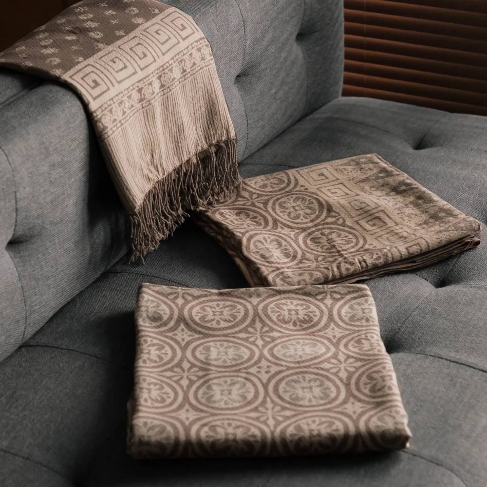 Custom Gift Hampers - Box & Tale - Box & Tale - KAIN SARIMBIT KEMBANG TAMPUK MANGGIS ABU