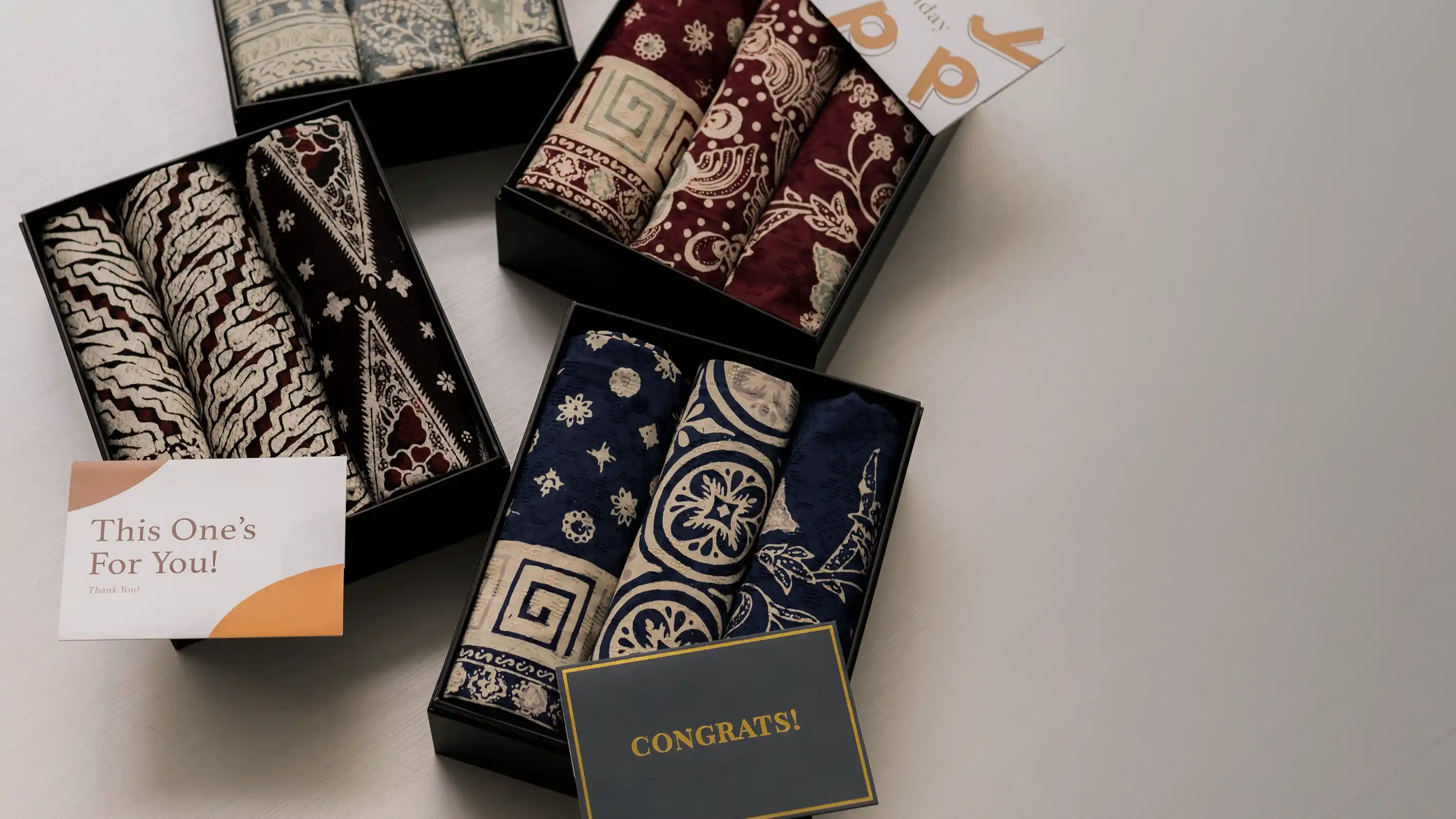 Box-&-Tale-gift-set-independence-day
