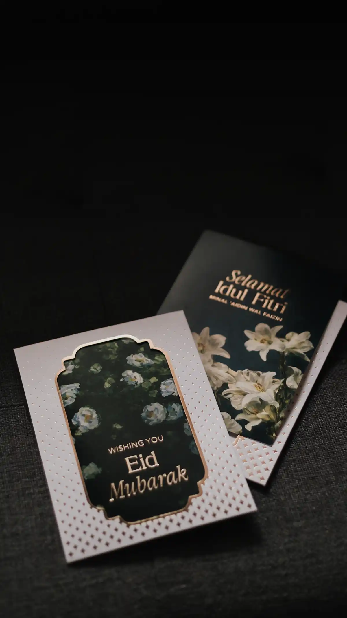 Box-&-Tale-custom-gift-hampers-mobile